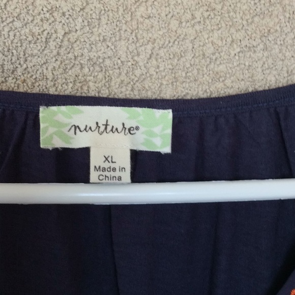 Nuture top XL - Picture 2 of 6